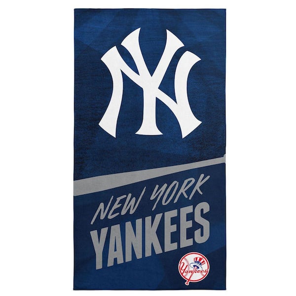 New York Yankees MLB Stretch 30 in. x 60 in. Microfiber Beach Towel