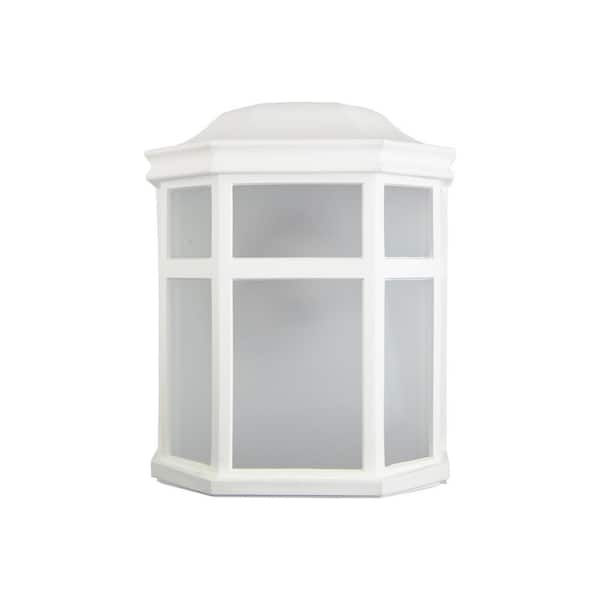 Sedona Wide Wall Mount 60-Watt Equivalent 800 Lumen White Motion Sensing Dusk-to-Dawn Flood Light No Bulb Included