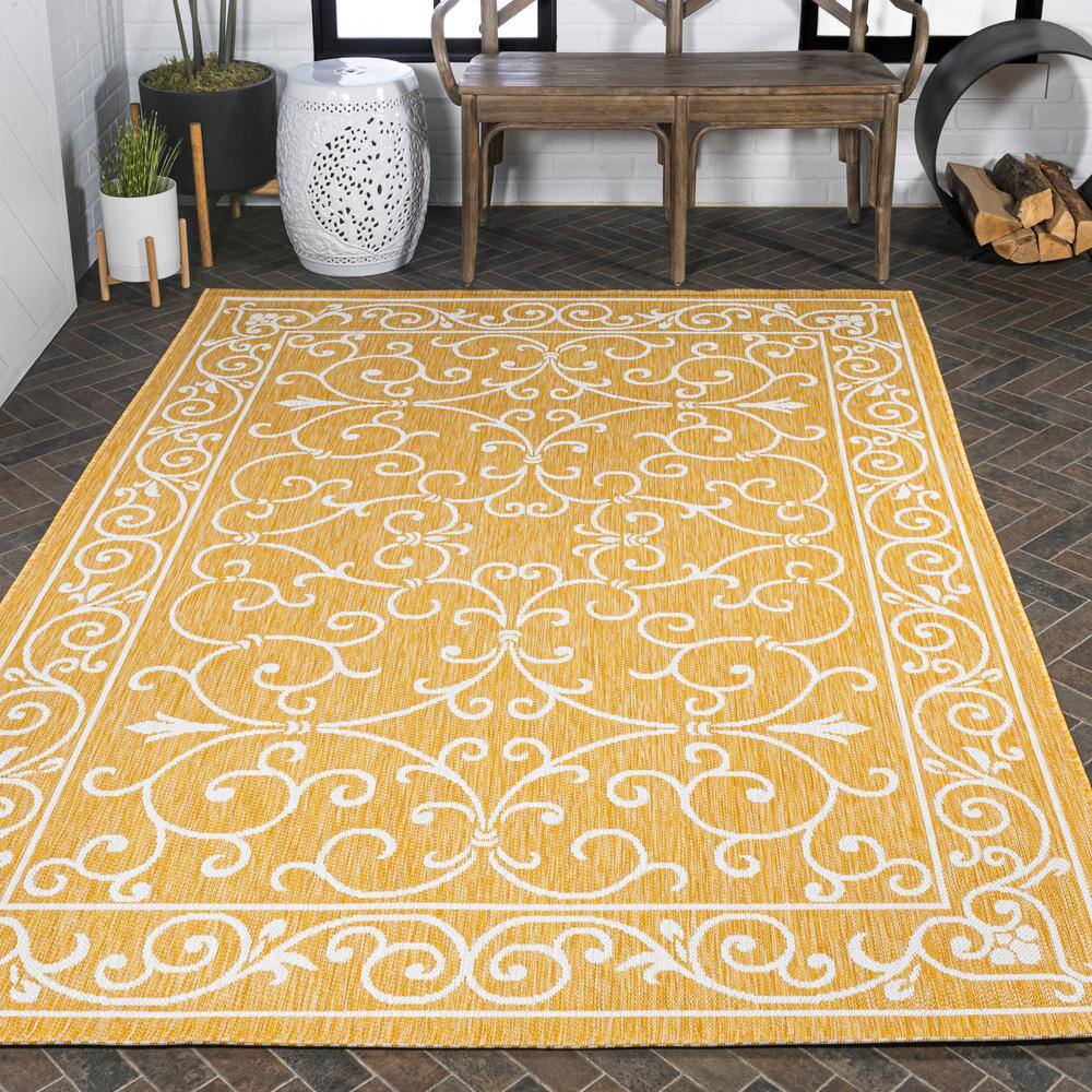 Charleston Yellow and Cream Synthetic 8' x 10' Area Rug