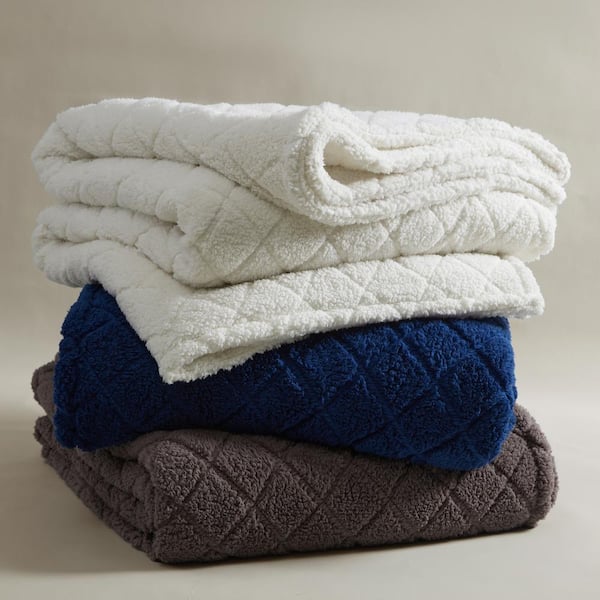 32 Pcs Fleece Blanket Bulk, 60x50 Inch Fleece Throws Blankets Soft  Polyester Outdoor Airplane Blanket for Wedding Travel Camping, Microfiber  Lap