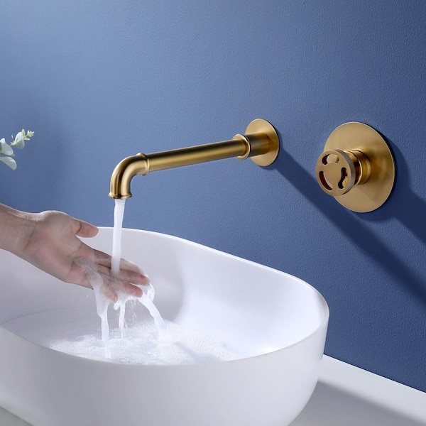 Industrial Single-Handle Wall Mounted 360° Rotating Bathroom Faucet Brass Bathroom Basin Taps in Brushed Gold