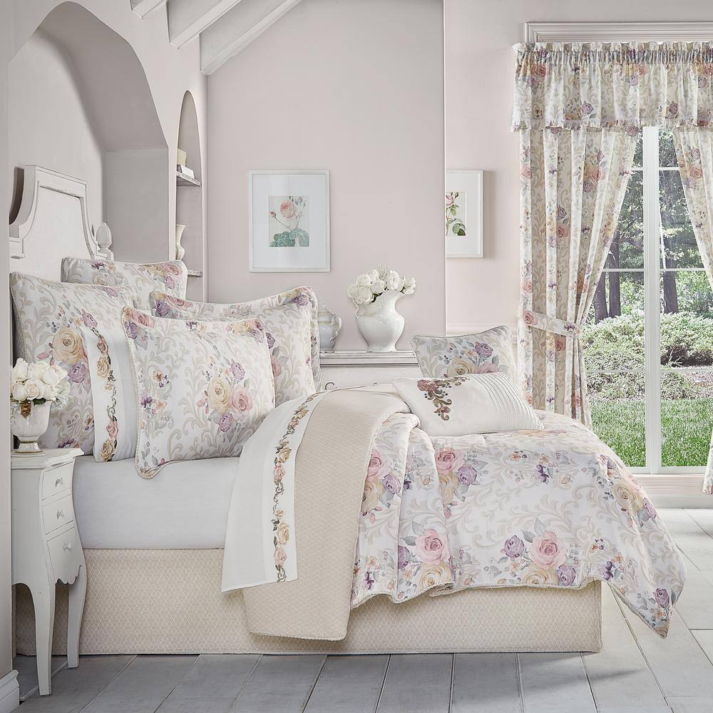 Chardonnay Ivory Polyester King 4-Piece Comforter Set