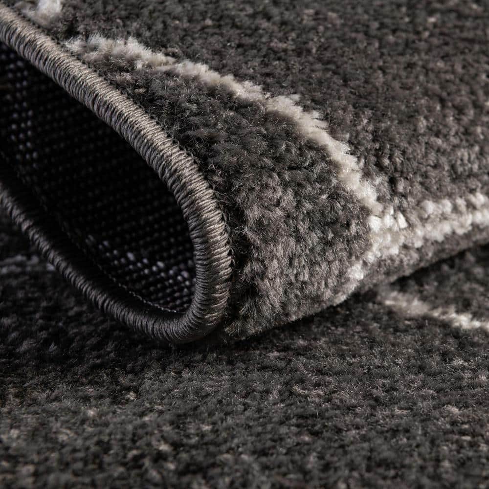 Trellis Frieze Dark Gray and Ivory Oval Synthetic Area Rug