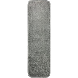 Comfortable Collection Gray 7 inch x 24 inch Indoor Carpet Stair Treads Slip Resistant Backing (Set of 7)