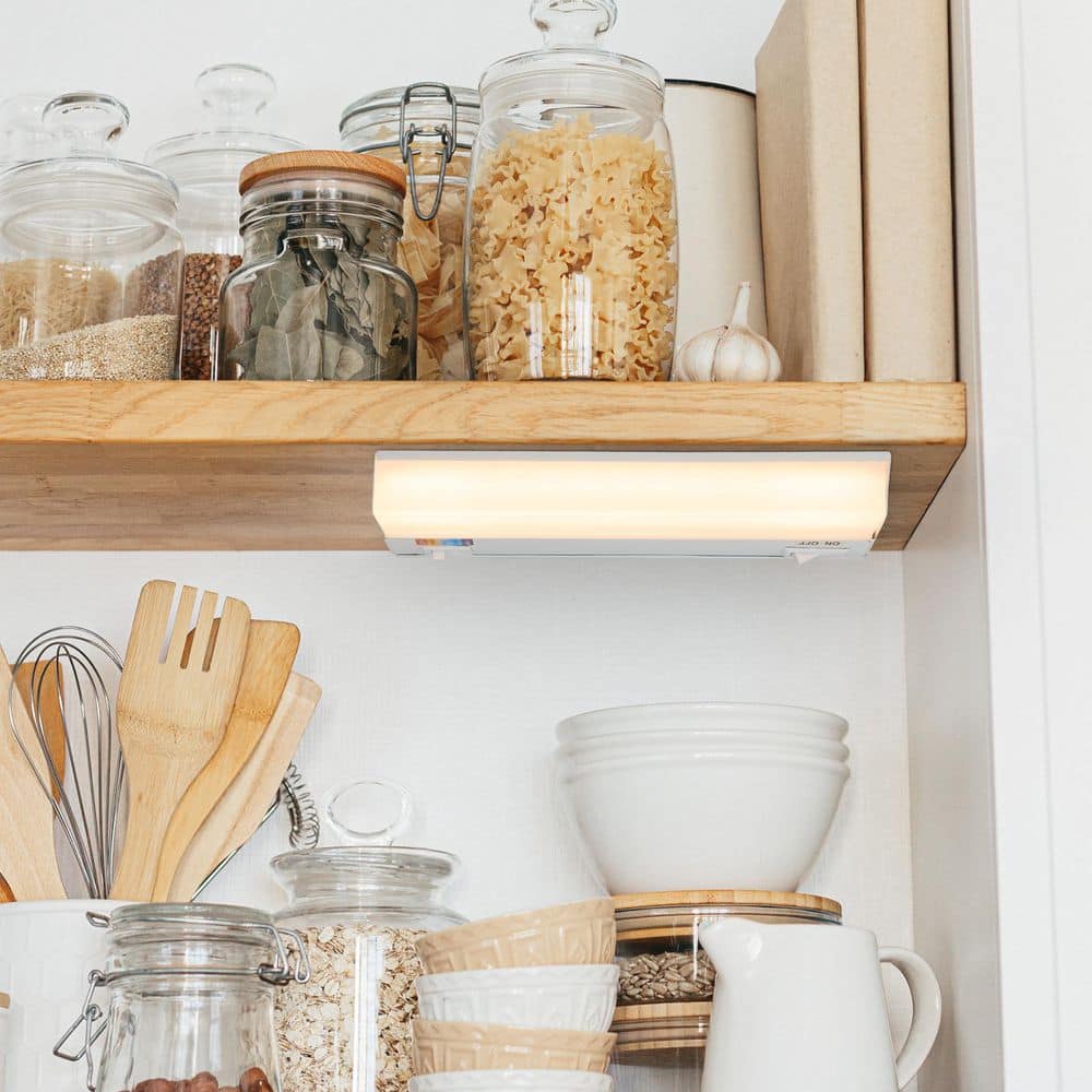 9-inch Adjustable White Aluminum LED Under Cabinet Light