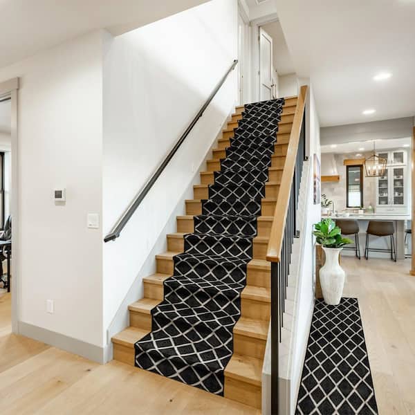 Stratford Isaak 7 ft. x 11 ft. Castle/Ebony Area Rug