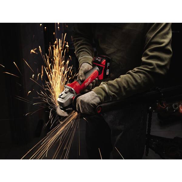 Milwaukee - M18 18V Lithium-Ion Cordless Combo Tool Kit (4-Tool) with Two 3.0 Ah Batteries, 1-Charger, 1-Tool Bag