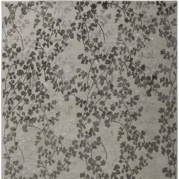 Gray, Silver 5 ft. x 8 ft. Floral Area Rug