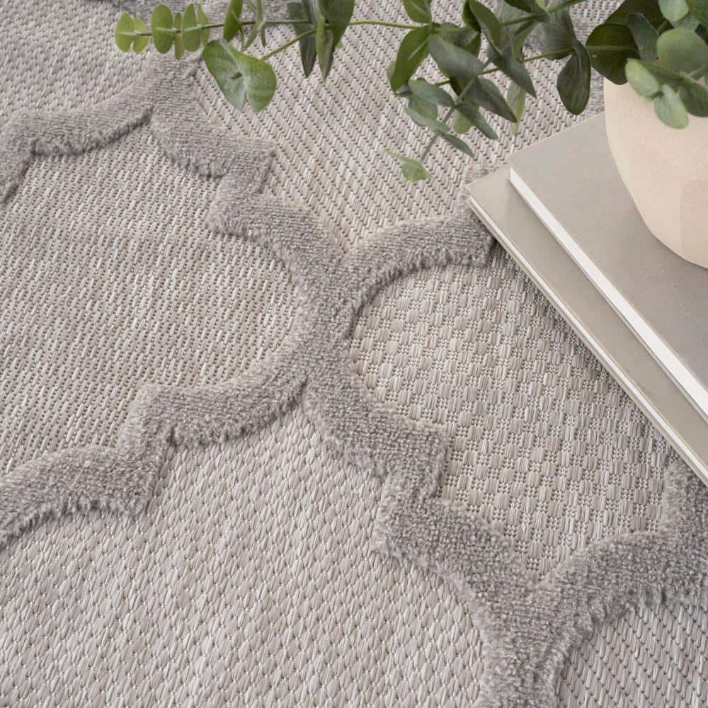 Silver Grey Trellis Flat Woven 8' x 10' Synthetic Rug