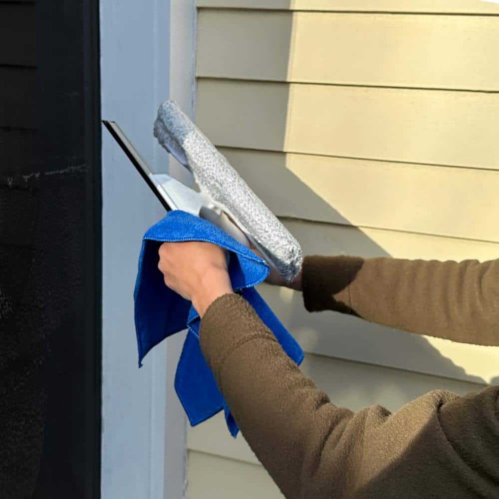 Blue Microfiber Window Cleaning Kit with Collapsible Pole and Bucket