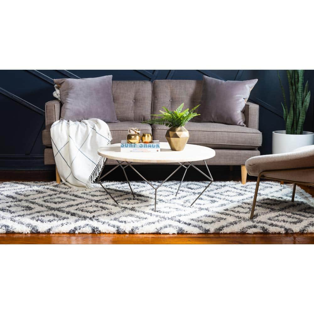 Ivory Geometric Braided Edge Shag Rug 5' x 8'