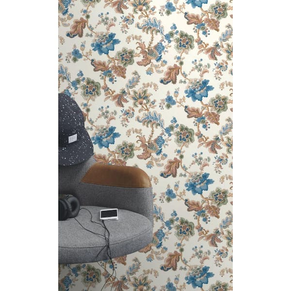 Walls Republic White Hand Painted Fantasy Floral Blossoms Wallpaper R7874 (57 sq. ft.) Double Roll