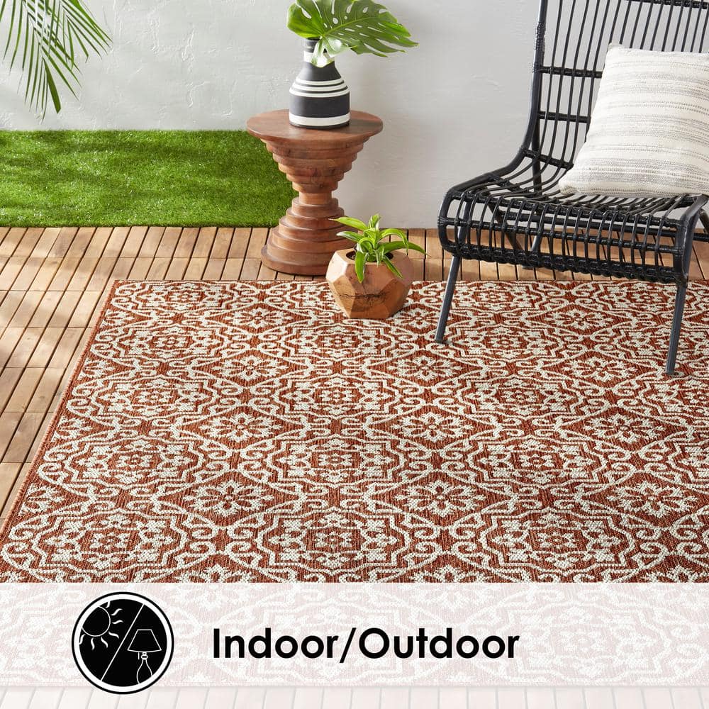Terracotta Ivory Geometric Medallion Indoor/Outdoor Area Rug 6' x 9'