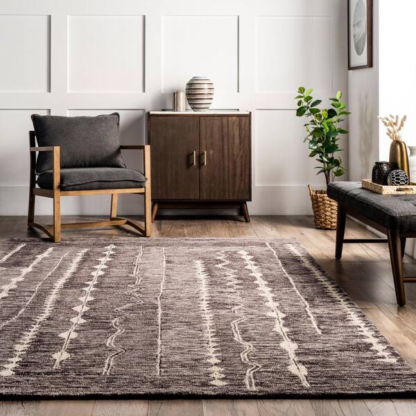 https://images.thdstatic.com/productImages/835ee795-f9c9-507f-b283-5081514f2c02/svn/gray-nuloom-area-rugs-necr03a-508-31_600.jpg