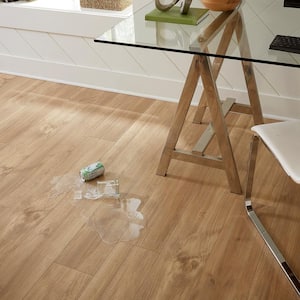 Hawks Edge Maple 8 mm T x 7.5 in. W Water Resistant Laminate Wood Flooring (23.7 sqft/case)