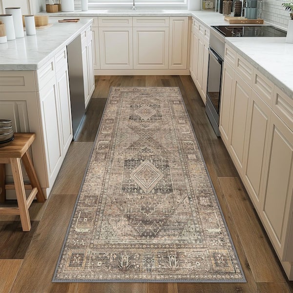 Naiad Machine Washable Sage 2 ft. x 7 ft. Geometric Border Indoor Area Rug