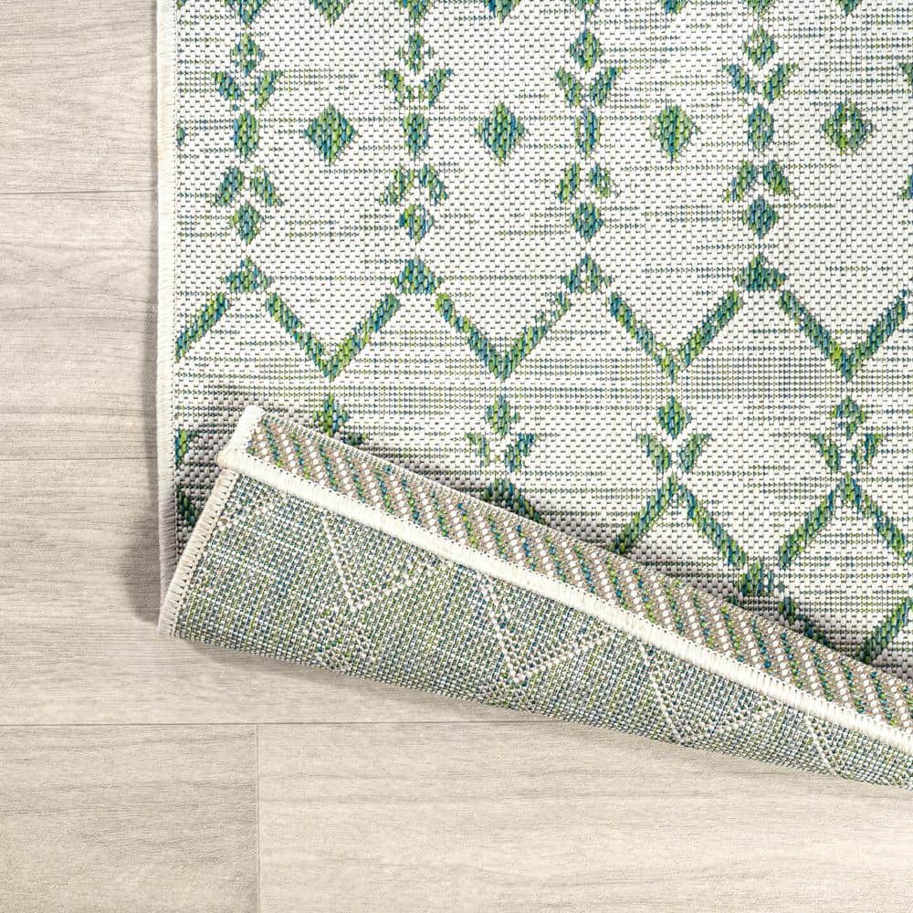 Boho-Chic Green/Ivory Synthetic 5' Round Geometric Outdoor Rug