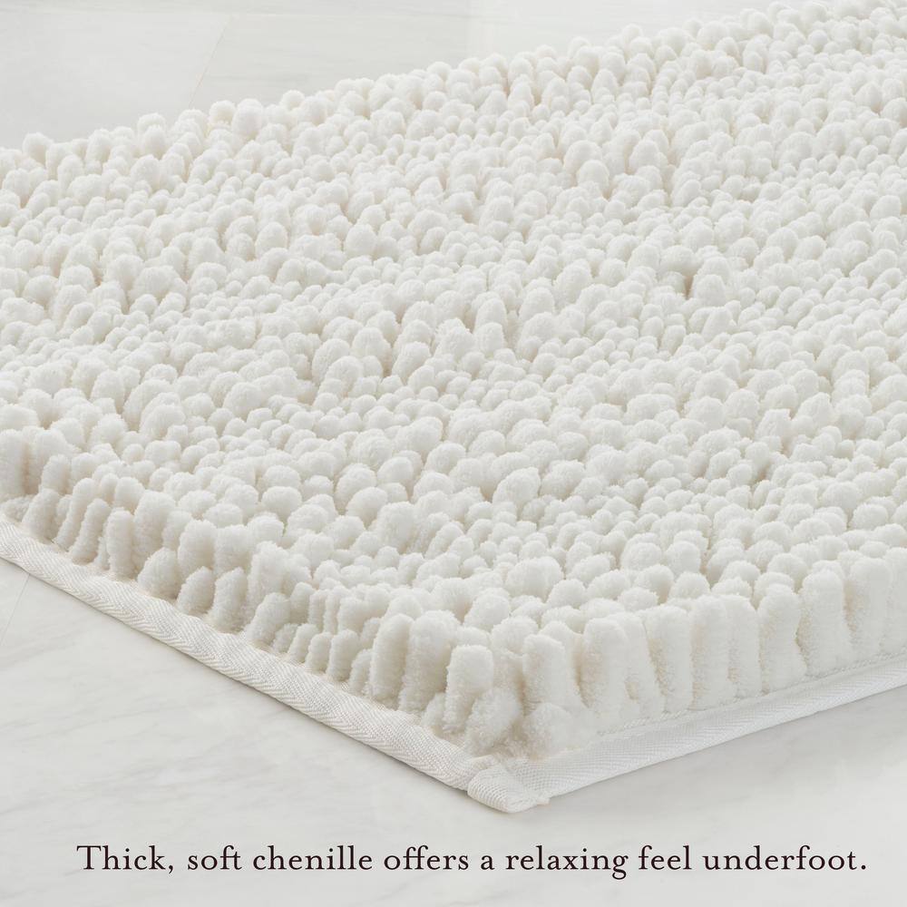 White Chenille Non-Slip Bath Mat Set of 2