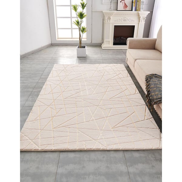 Lily Luxury Chinchilla Faux Fur 4'x6' Beige/Gold Abstract Rectangular Area Rug