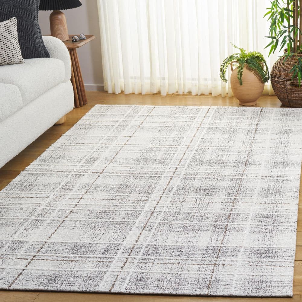 SAFAVIEH Genre 5 ft. x 8 ft. Ivory/Brown Plaid Area Rug GRE503T-5