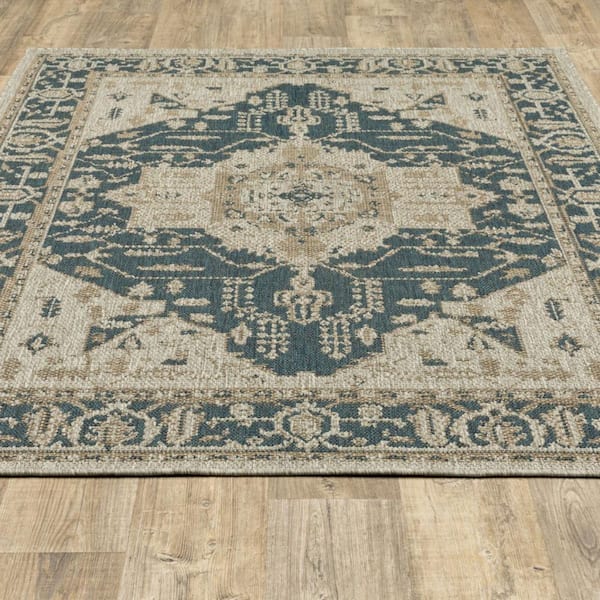 Gray 8 ft. x 10 ft. Loomed Polypropylene Rectangle Indoor/Outdoor Area Rug