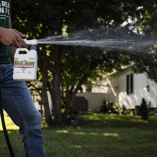 TURF TITAN - Drought Defender 32 oz. 8,000 sq. ft. Liquid Lawn Fertilizer Ready To Spray with Kelp 0-0-4
