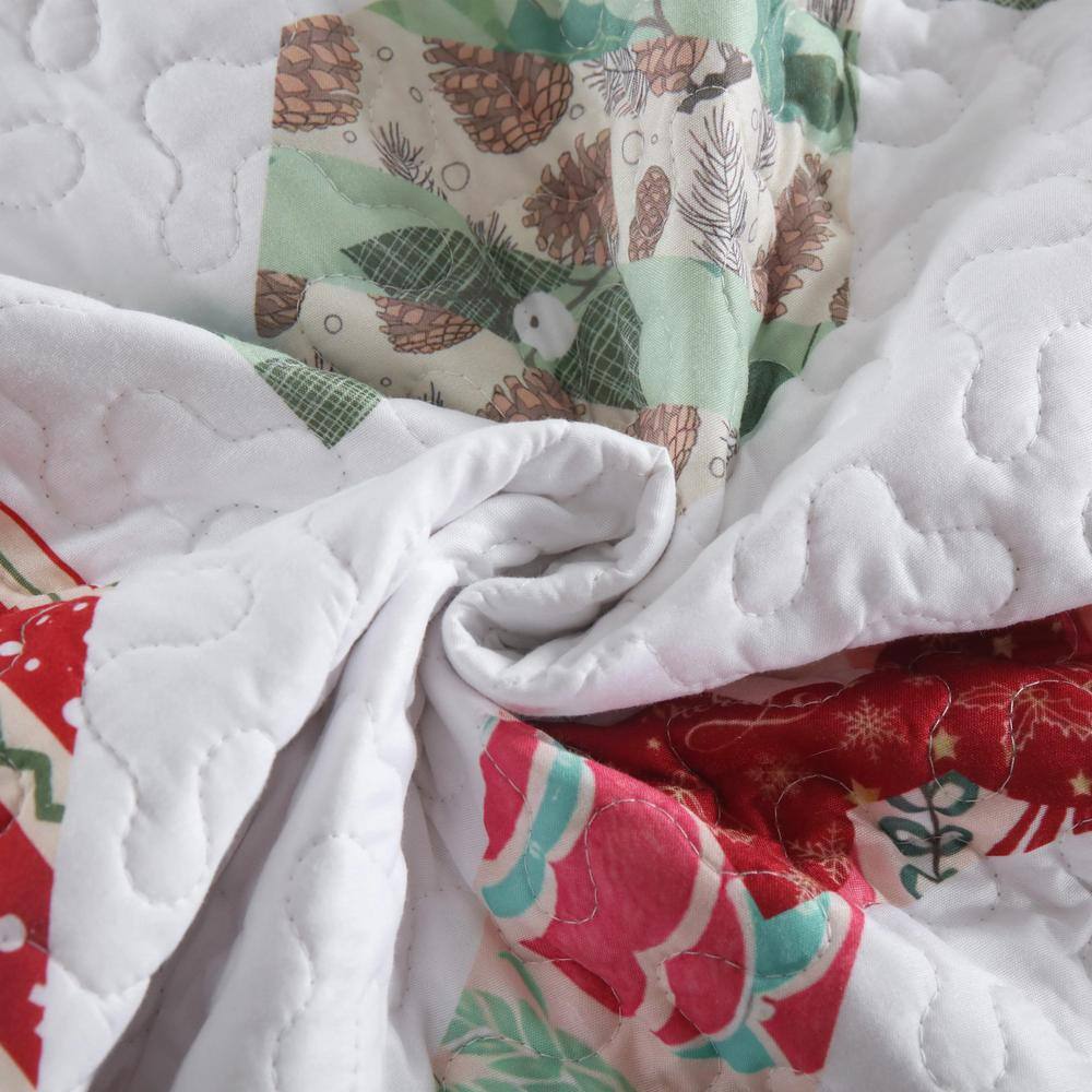 King Red and White Reversible Christmas Quilt Set