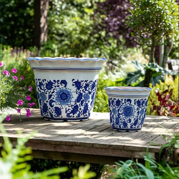 Liv & Skye 10 in. and 12 in. Blue Ceramic Chinoiserie Scalloped