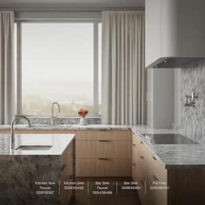 Clarus Single Handle Pull Down Sprayer Kitchen Faucet in Vibrant Stainless