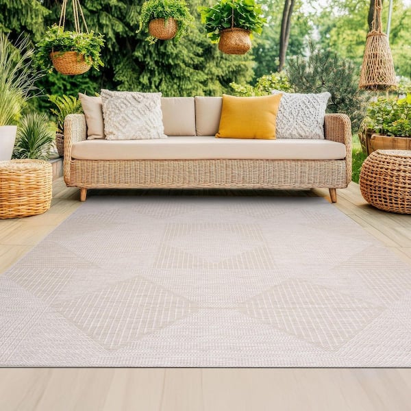 Bailey Beige 5 ft. x 7 ft. Transitional Geometric Flat Weave Polypropylene Rectangle Indoor/Outdoor Area Rug