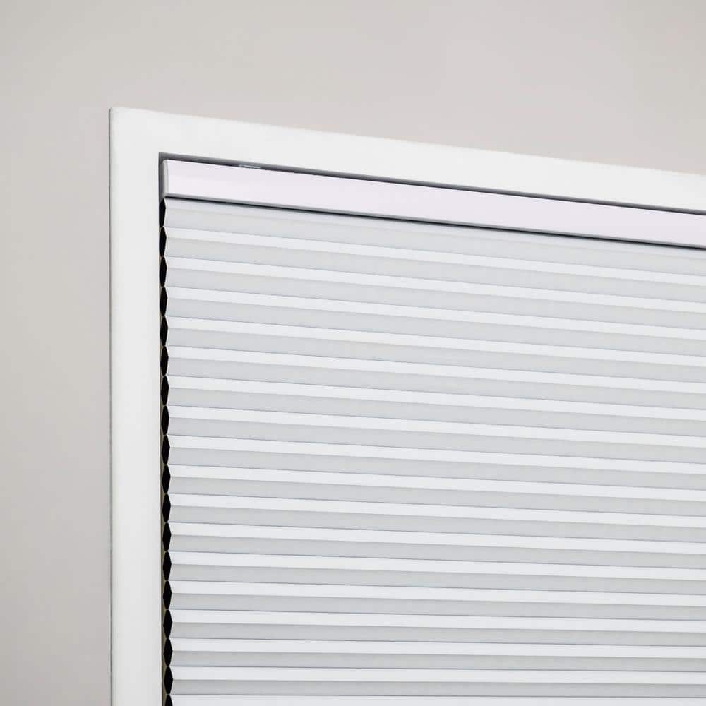 White Cordless Blackout Cellular Fabric Window Shade 22.5" x 72"