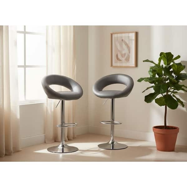 William's Home Furnishing Yannah 32.75 in. H Gray and Silver Low