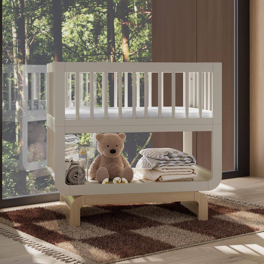 Santorini Frosted Oat with Driftwood Deluxe 3-in-1 Convertible Bassinet
