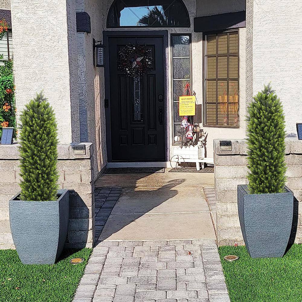 4ft Green Plastic Boxwood Topiary Trees in Black Pots