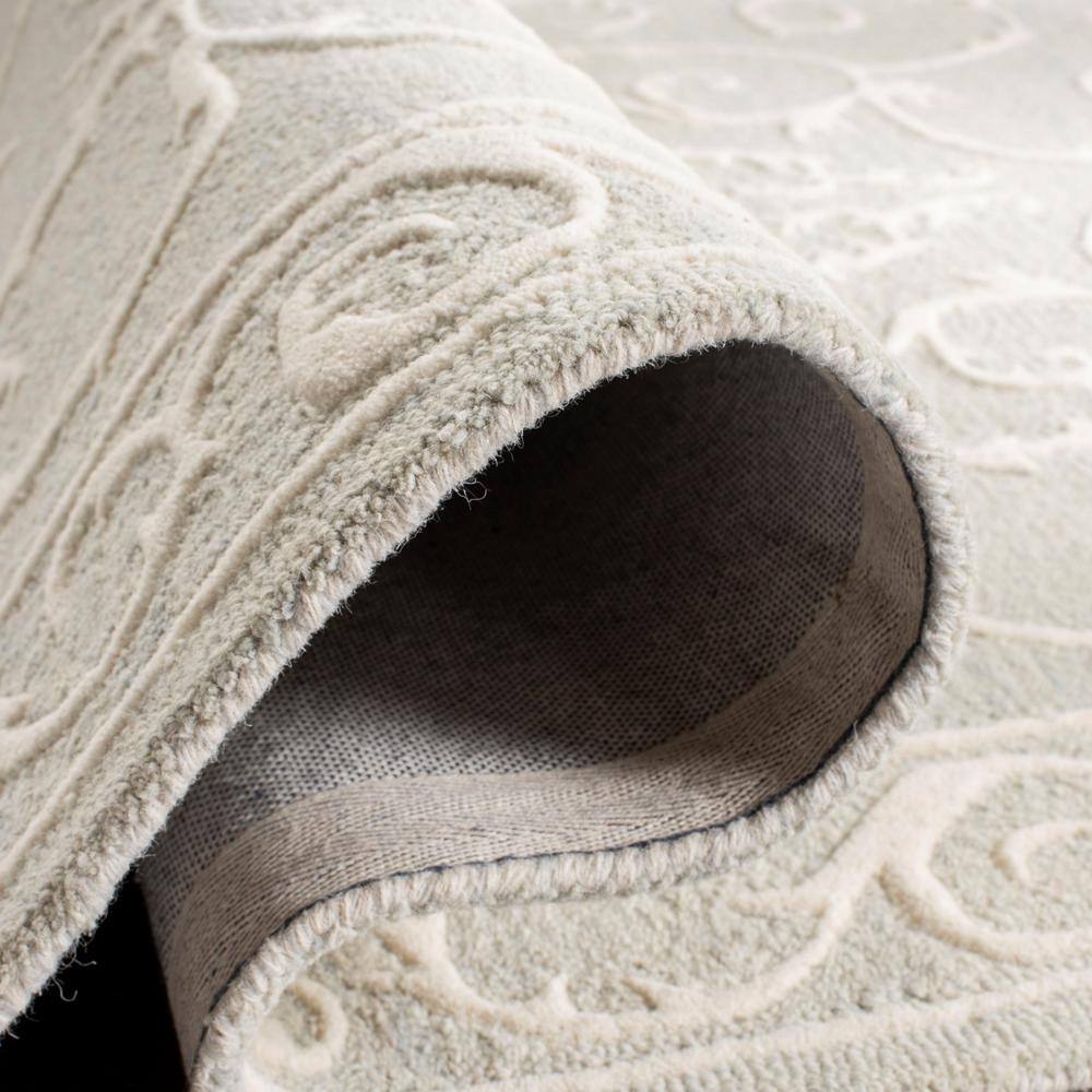 SAFAVIEH Micro-Loop Asteria Oriental Area Rug, Light Grey/Ivory, 2'6" x 4'