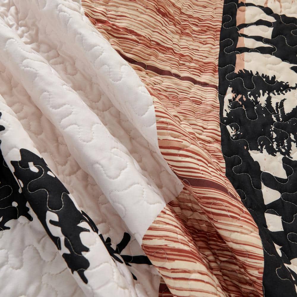 Black and Beige Reversible Queen Quilt Set with Animal Print