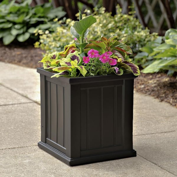 Mayne Fairfield 20 in. Square Self-Watering Black Polyethylene