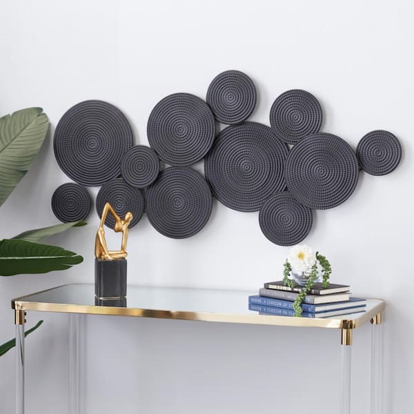 CosmoLiving by Cosmopolitan Metal Black Plate Wall Decor with Textured Circles
