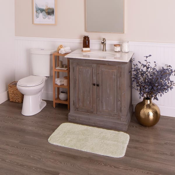 Bridgetown Plush 20 in. x 34 in. White Solid Polyester Rectangle Machine Washable Bath Mat