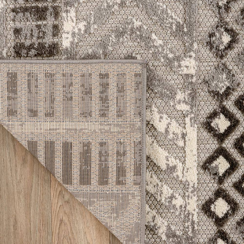 Bohemian Gray Geometric 8' x 10' Easy-Care Synthetic Area Rug