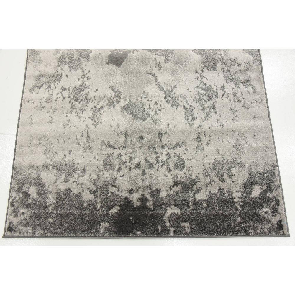 Light Gray Abstract Synthetic 4' x 6' Easy-Care Area Rug