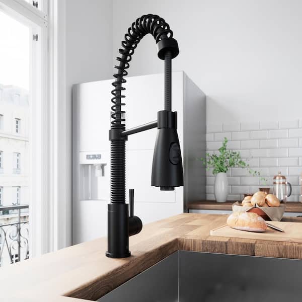 Brant Single Handle Pull-Down Sprayer Kitchen Faucet in Matte Black