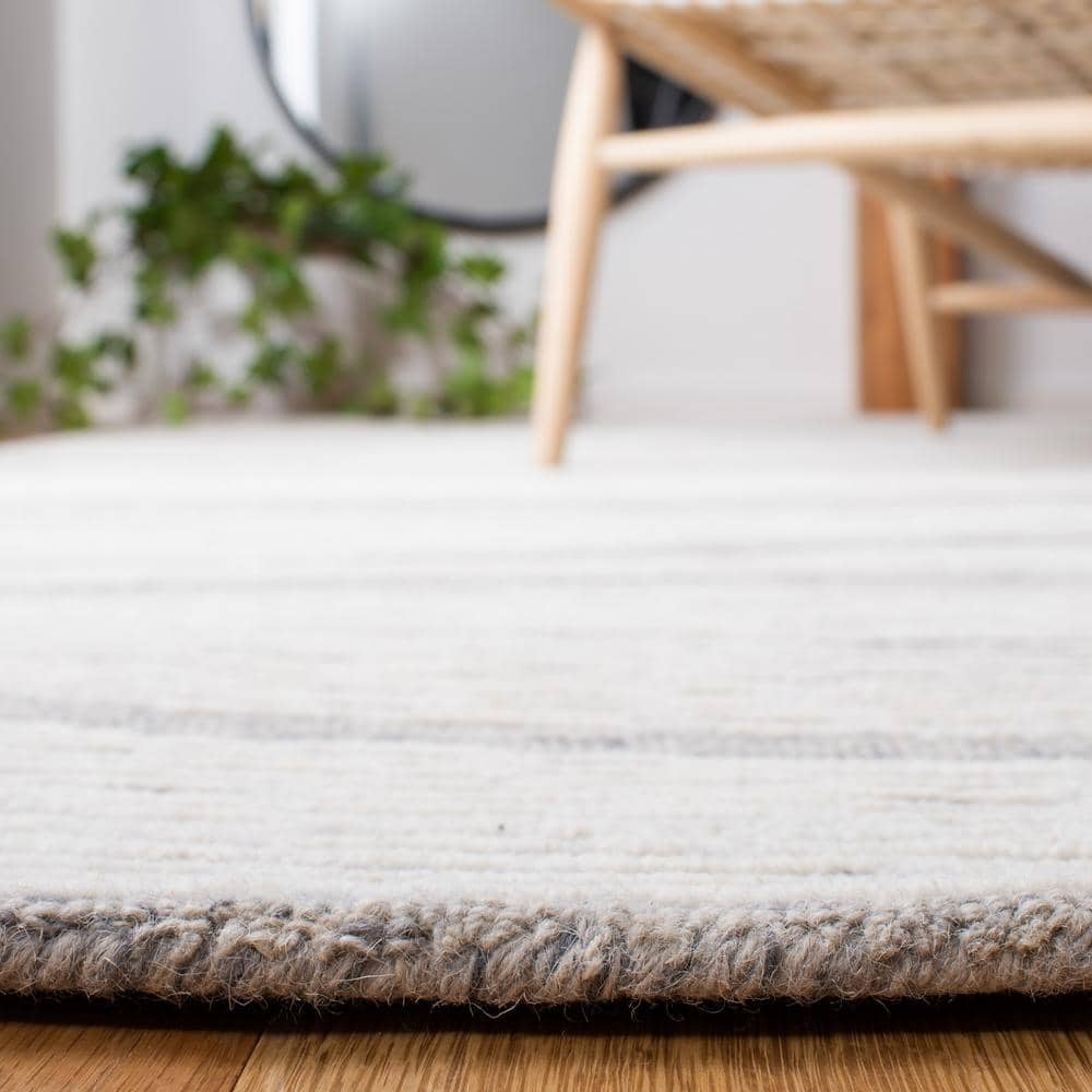 Gray Hand-Tufted Wool 8' x 10' Rectangular Area Rug