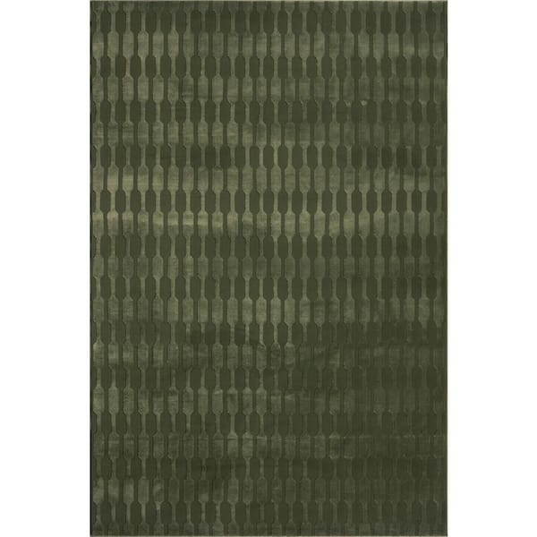 Rowyn Green Washable 8 ft. x 10 ft. Indoor Area Rug