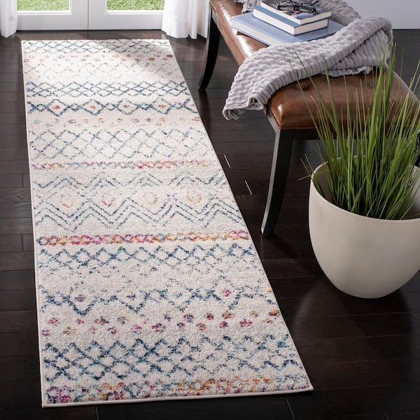 Madison Ivory/Navy 2 ft. x 14 ft. Runner Rug