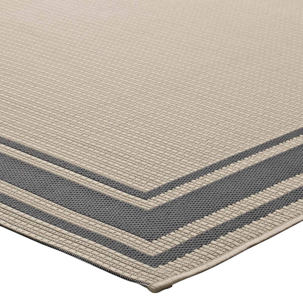 Elegant Gray and Beige Synthetic 8' x 10' Indoor/Outdoor Area Rug