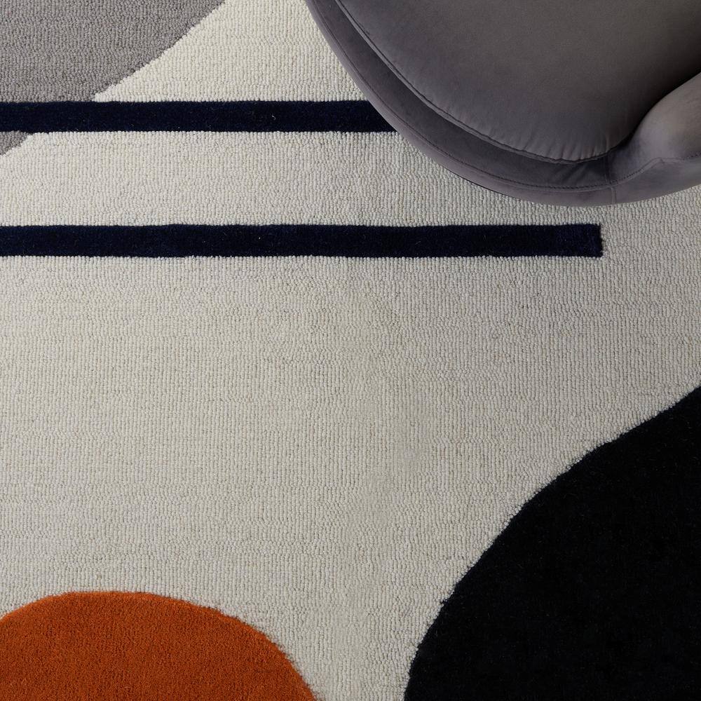 Gray and Black Wool Abstract 5' x 8' Area Rug