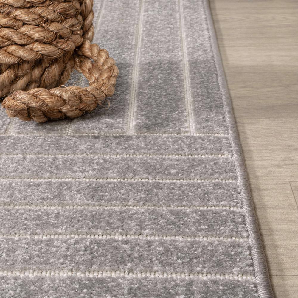 Odense Minimalist Geometric Gray/Ivory 4' x 6' Synthetic Area Rug