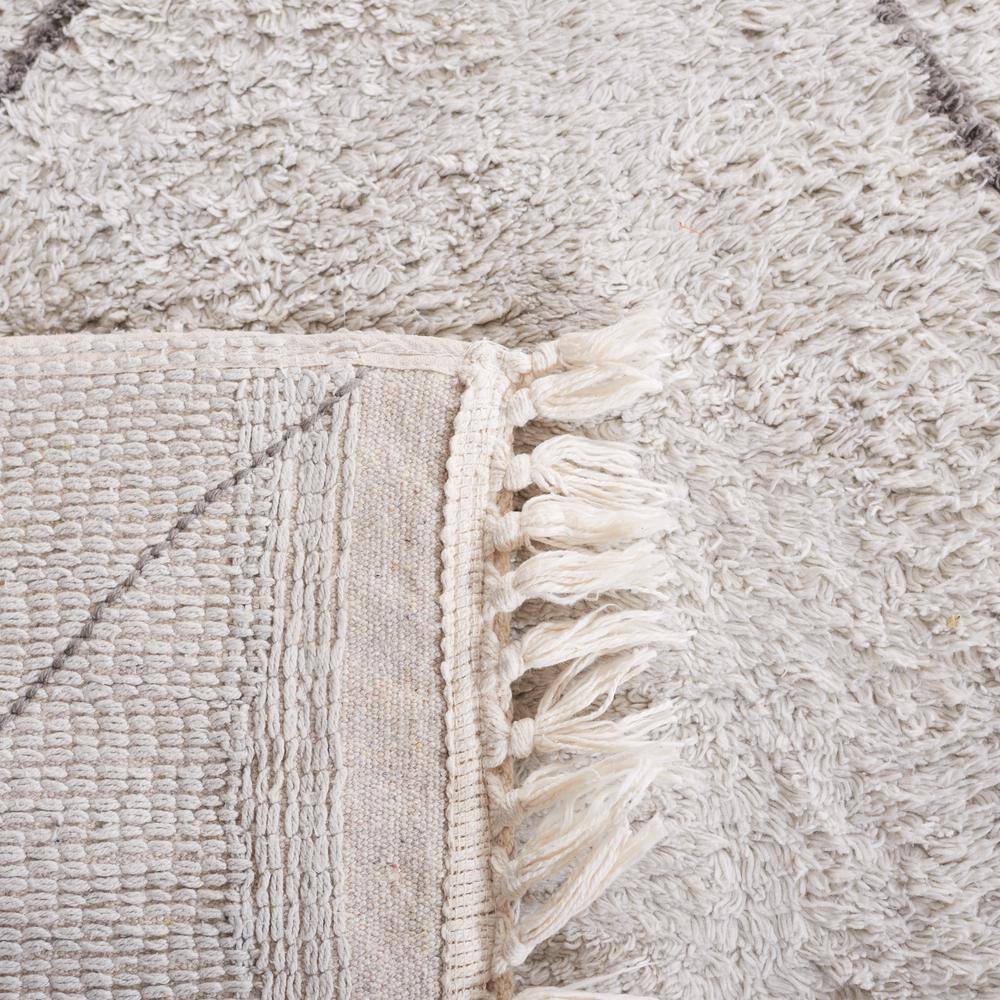 Grey and Ivory Hand-Knotted Washable Area Rug, 5' x 8'