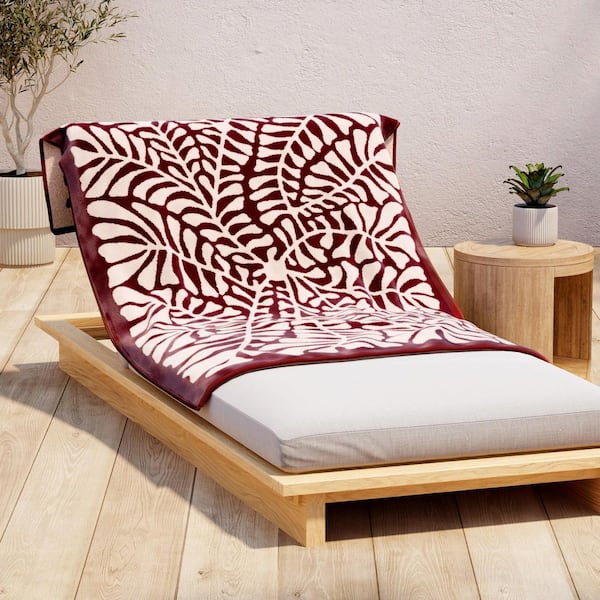 Dark Terracotta / Light Terracotta Retro Leaves 100% Cotton Retro Oversized, 36 in. x 68 in. Beach and Pool Towels